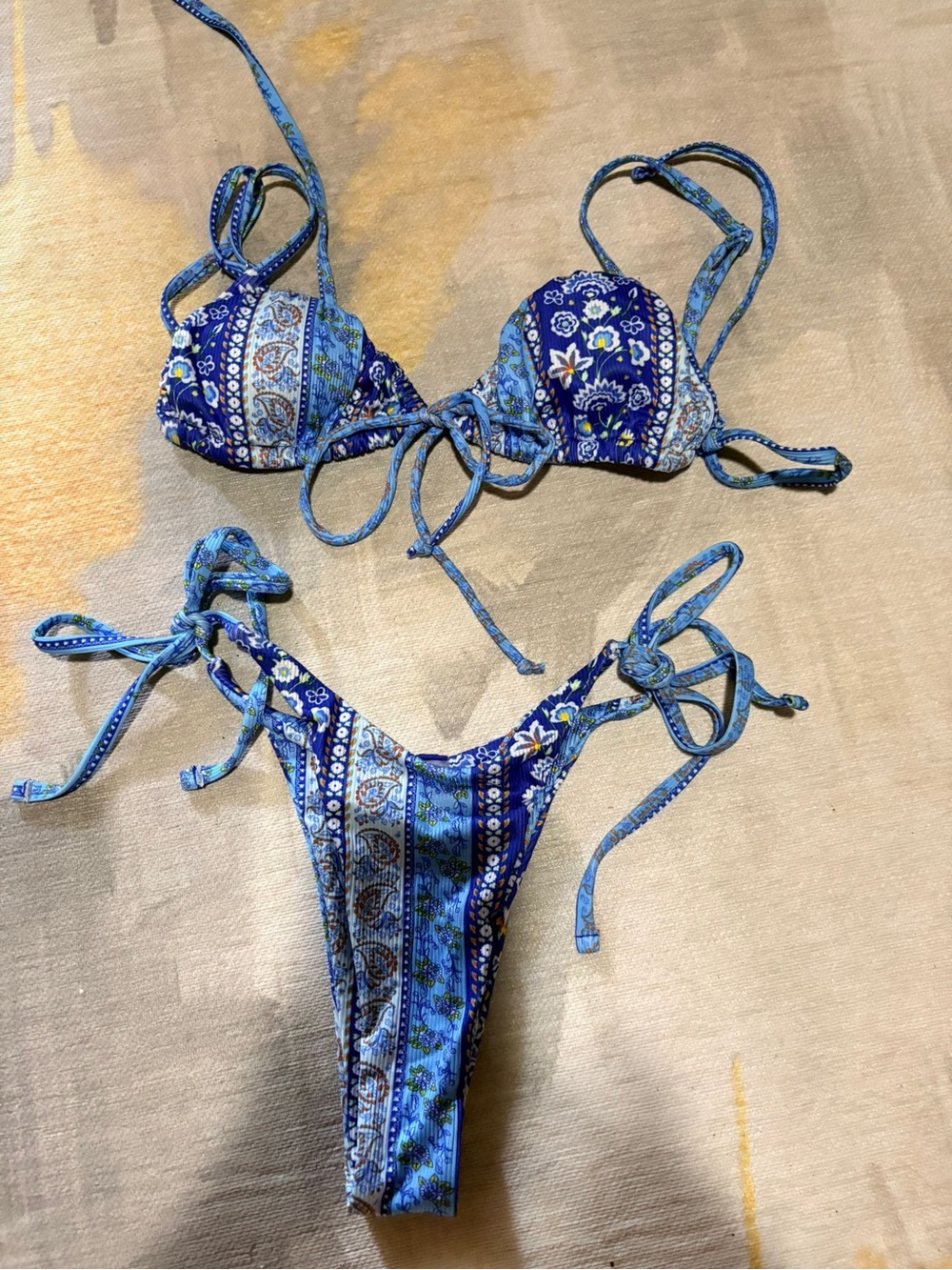 SHEIN Blue Paisley Floral Tie-Side Bikini Set